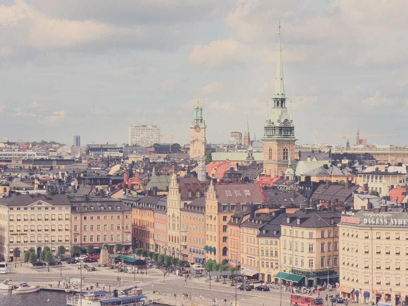 Rumah Minimalis Modern 2 Lantai — Desain Interior di Pontianak Selatan